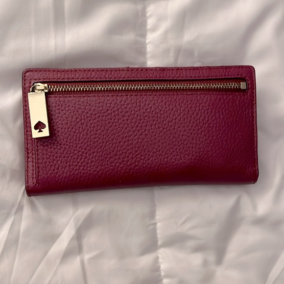 Kate Spade burgundy leather wallet, new condition - Picture 3 of 3